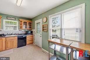 554 Lanny Ct, Millersville, MD 21108 - Photo 13