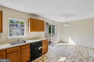2558 Ambling Cir, Crofton, MD 21114 - Photo 21