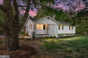 520 Harbor Dr, Annapolis, MD 21403 - Photo 1