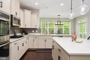 825 Sebastian Ln, Gambrills, MD 21054 - Photo 15