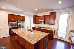 1438 Honeylocust Dr, Gambrills, MD 21054 - Photo 3
