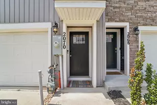 2070 Hinshaw Dr, Odenton, MD 21113 - Photo 3