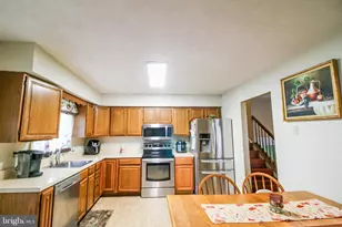 8121 Elizabeth Rd, Pasadena, MD 21122 - Photo 3