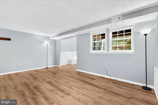 696 Southern Hills Dr, Arnold, MD 21012 - Photo 9