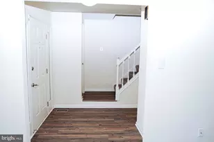 824 Sunnyfield Ln, Baltimore, MD 21225 - Photo 13