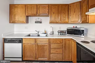 2442 Blue Spring Ct, Odenton, MD 21113 - Photo 11