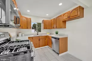304 Lionsheart Glen, Glen Burnie, MD 21061 - Photo 3