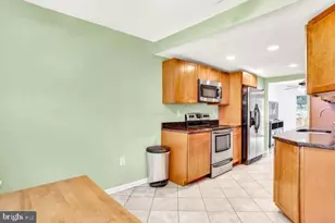 2092 Lake Grove Ln, Crofton, MD 21114 - Photo 7