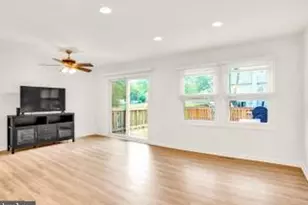 2092 Lake Grove Ln, Crofton, MD 21114 - Photo 3