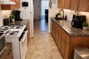 6445 Heritage Hill Dr, Glen Burnie, MD 21061 - Photo 9