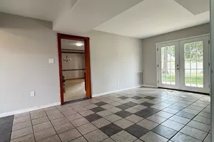 932 Winterhaven Dr, Gambrills, MD 21054 - Photo 5