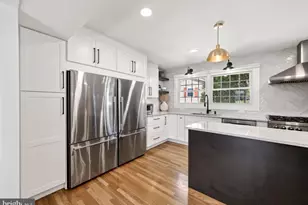 300 White Plains Ct, Severna Park, MD 21146 - Photo 17