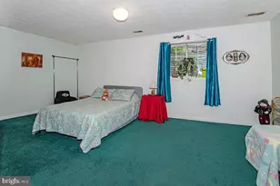 8166 Hazy Dawn Ct, Pasadena, MD 21122 - Photo 23