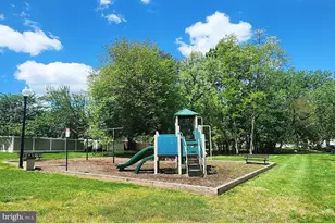 8166 Hazy Dawn Ct, Pasadena, MD 21122 - Photo 33