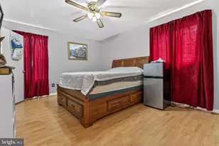 1105 Hotel Dr, Pasadena, MD 21122 - Photo 9