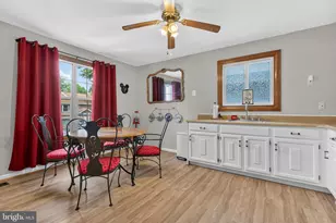 1105 Hotel Dr, Pasadena, MD 21122 - Photo 5