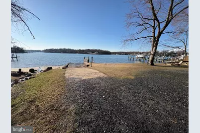 1105 Hotel Drive, Pasadena, MD 21122 - Photo 25