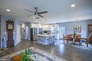 8203 Forest Glen Dr, Pasadena, MD 21122 - Photo 7