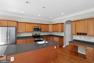 1604 Oriole Rd, Edgewater, MD 21037 - Photo 17