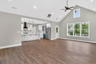 2001 Poplar Ridge Rd, Pasadena, MD 21122 - Photo 15
