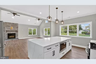 2001 Poplar Ridge Road, Pasadena, MD 21122 - Photo 9