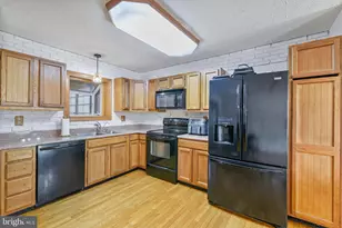 209 New York Ave, Pasadena, MD 21122 - Photo 17