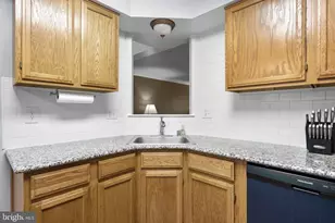 319 Rock Springs Ct, Pasadena, MD 21122 - Photo 9
