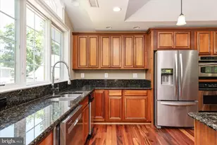 401 Beach Dr, Edgewater, MD 21037 - Photo 5