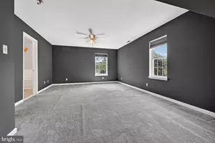 217 Oak Dr, Pasadena, MD 21122 - Photo 23