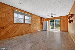 217 Oak Dr, Pasadena, MD 21122 - Photo 31