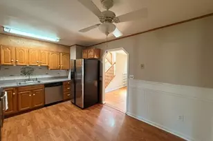 217 Oak Dr, Pasadena, MD 21122 - Photo 15