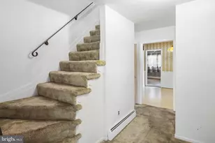 536 Williamsburg Ln, Odenton, MD 21113 - Photo 5