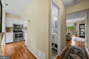 1736 Foxdale Ct, Crofton, MD 21114 - Photo 9