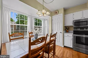 1736 Foxdale Ct, Crofton, MD 21114 - Photo 5