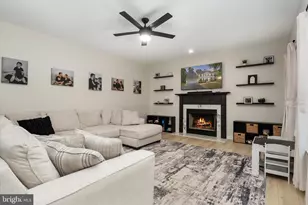 1408 Saybrooke Ct, Pasadena, MD 21122 - Photo 17
