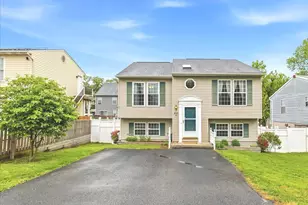 810 205th St, Pasadena, MD 21122 - Photo 13