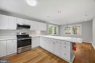565 Sunset Knoll Rd, Pasadena, MD 21122 - Photo 17