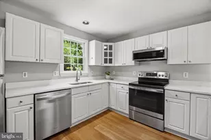 565 Sunset Knoll Rd, Pasadena, MD 21122 - Photo 15