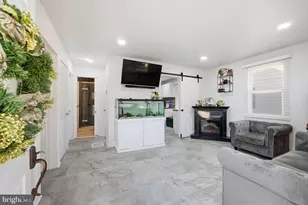 310 Townsend Ave, Brooklyn, MD 21225 - Photo 3
