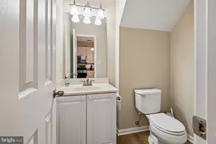 8733 Orchard Green Ct, Odenton, MD 21113 - Photo 17