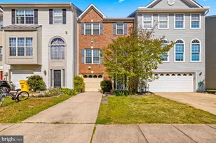 2711 Thornbrook Ct, Odenton, MD 21113 - Photo 3