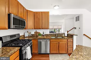 7214 Mockingbird Cir, Glen Burnie, MD 21060 - Photo 9