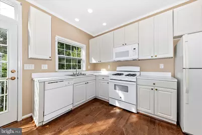 8232 Lyndhurst Street, Laurel, MD 20724 - Photo 9