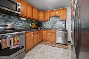 113 Wallace Ave, Baltimore, MD 21225 - Photo 7