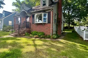 109 17th Ave, Baltimore, MD 21225 - Photo 1