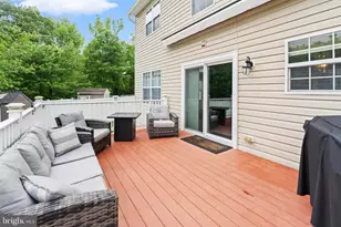 609 Frogs Leap Ct, Glen Burnie, MD 21060 - Photo 15