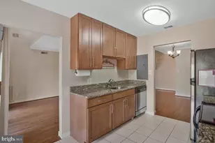 302 Hilltop Ln, Annapolis, MD 21403 - Photo 11