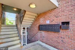 302 Hilltop Ln, Annapolis, MD 21403 - Photo 3