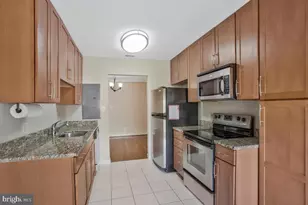 302 Hilltop Ln, Annapolis, MD 21403 - Photo 9