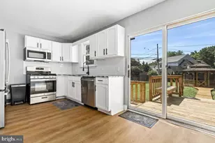 301 Beverley Pl, Edgewater, MD 21037 - Photo 3